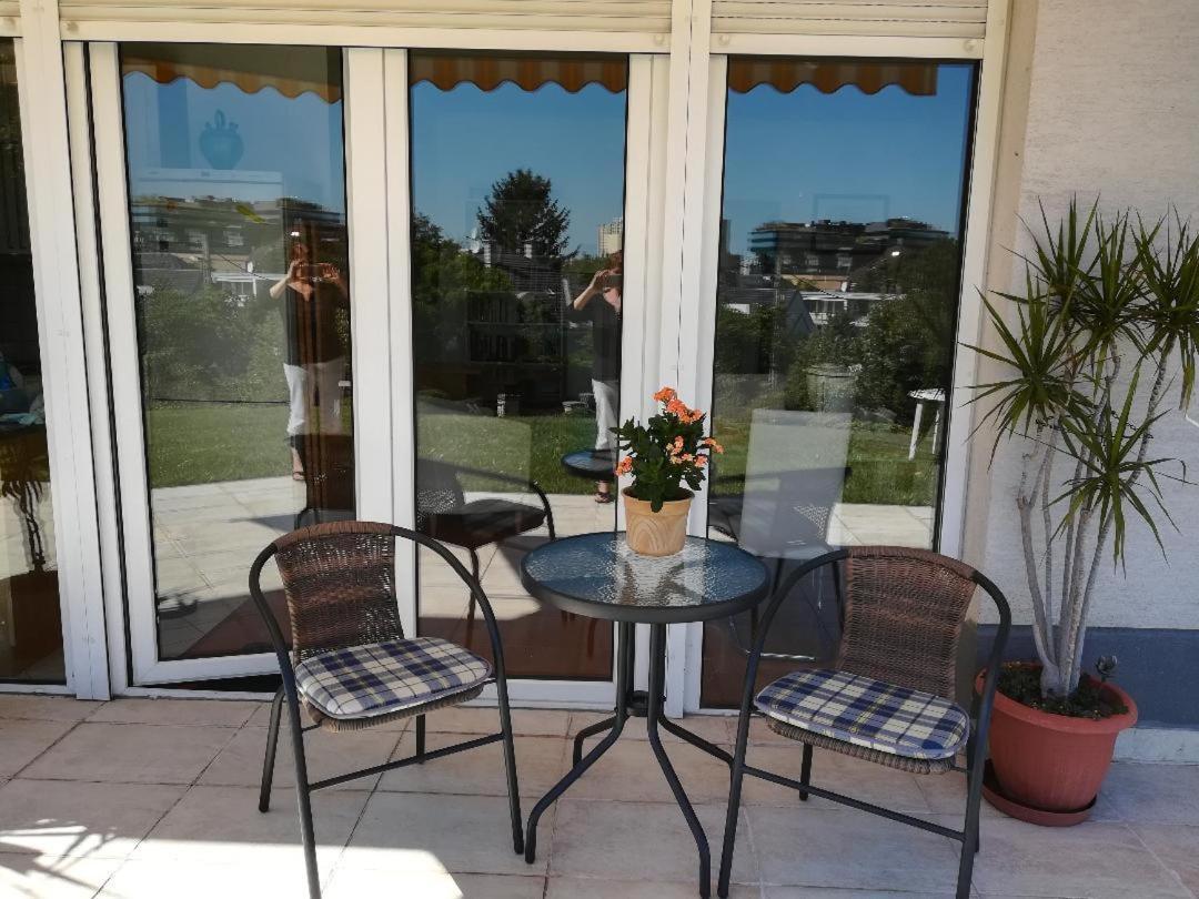Homy Apartment In Buda, With Safe Garage And Terrace Boedapest Buitenkant foto