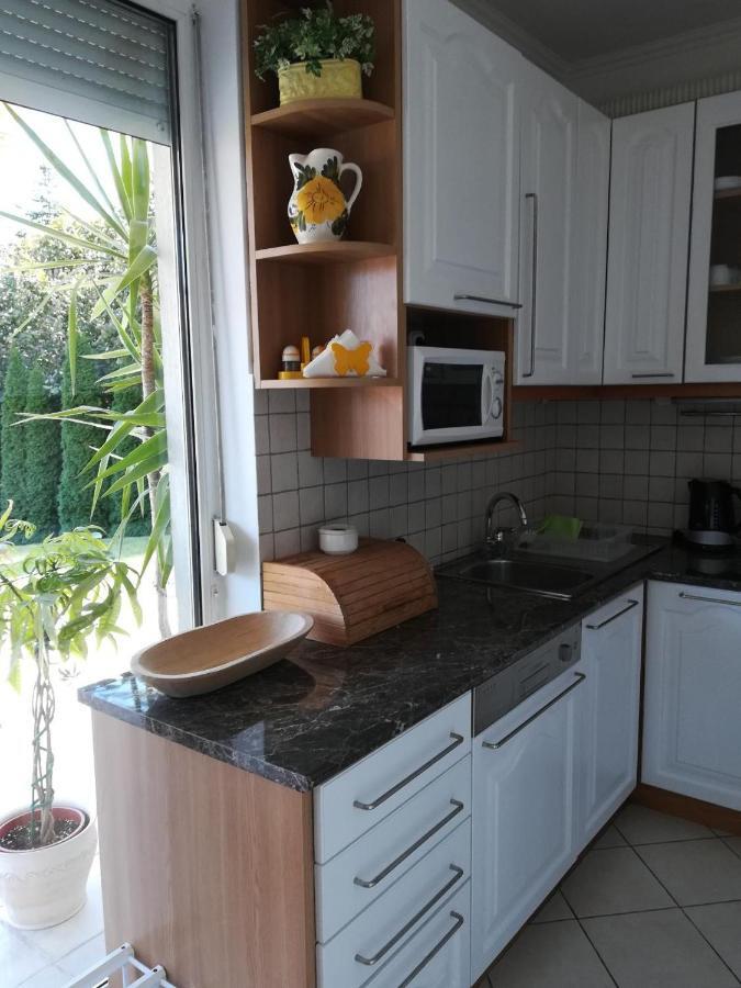 Homy Apartment In Buda, With Safe Garage And Terrace Boedapest Buitenkant foto