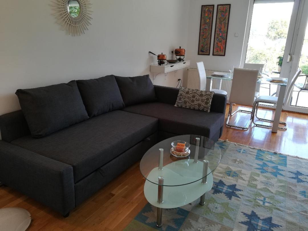 Homy Apartment In Buda, With Safe Garage And Terrace Boedapest Buitenkant foto